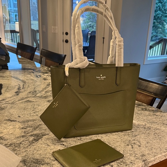 kate spade olive green tote with front zip pocket - Picture 5 of 6